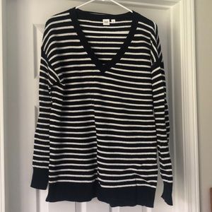 Gap V-neck sweater